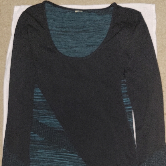 Fabletics Teal/Black Long Sleeve Top And Teal Leggings Set Sz SM $20 - Picture 3 of 8